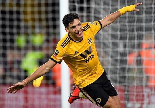 Jiménez festeja un gol con Wolverhampton