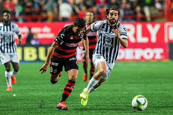 Pizarro conduce en juego contra Xolos 