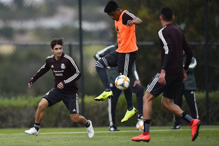 Tri entrena previo al duelo contra Chile