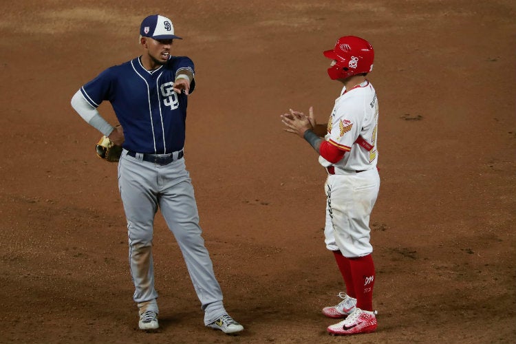 El juego sobre el diamante del nuevo estadio 