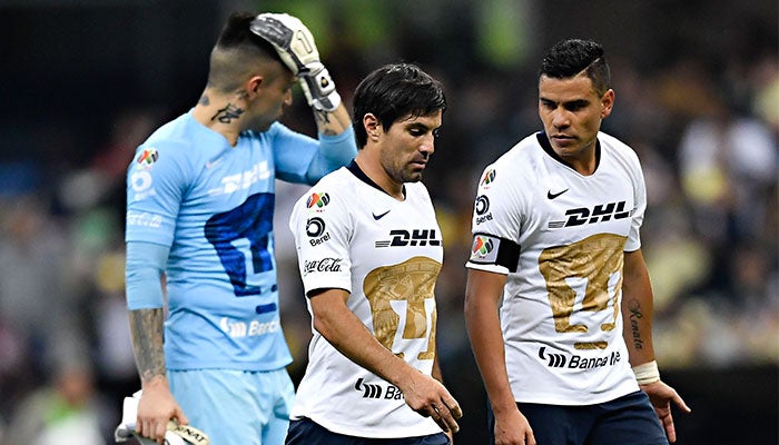 Jugadores de Pumas tras ser eliminados por el América 