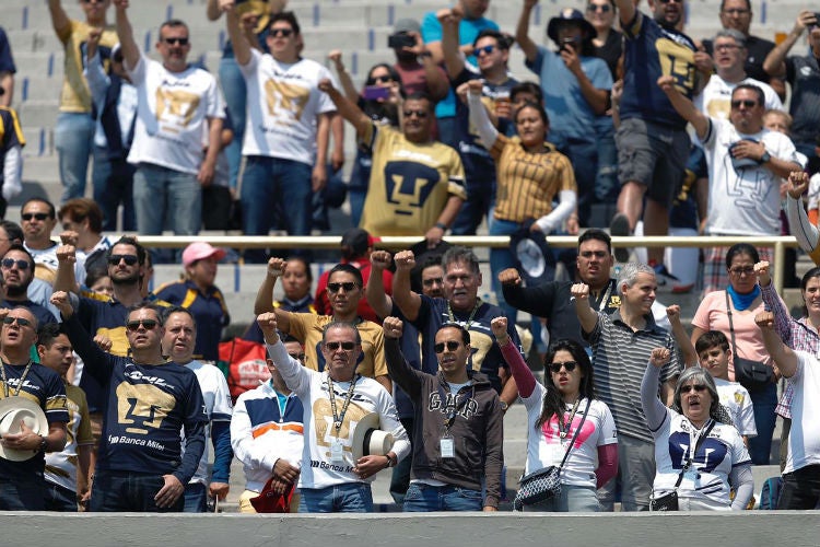 Afición de Pumas, durante el duelo contra Tijuana