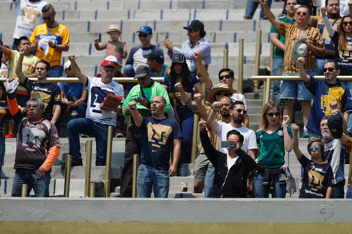 Poca afición en el Estadio Olímpico Universitario