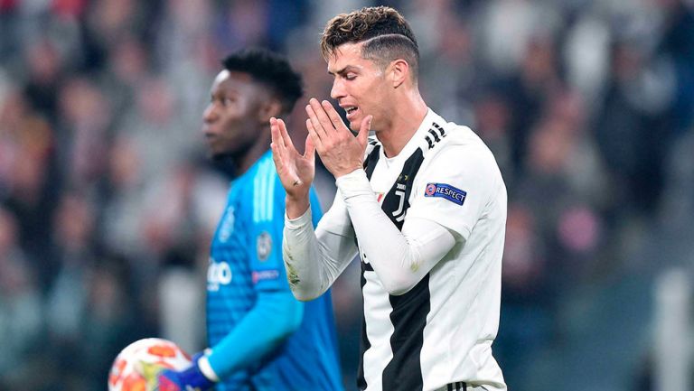 Cristiano Ronaldo se lamenta en juego de la Juve contra Ajax 