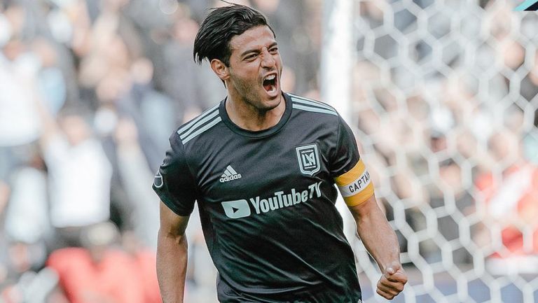 Carlos Vela festeja gol con el LAFC 