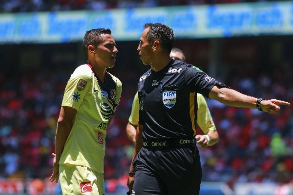 Santander durante el Toluca vs América