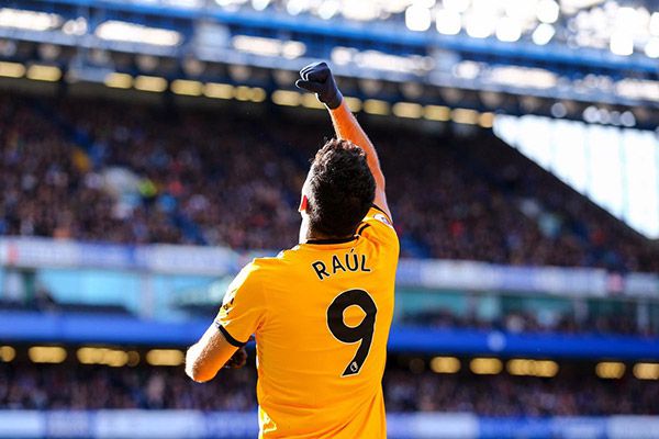 Raúl Jiménez en un partido  con Wolves 