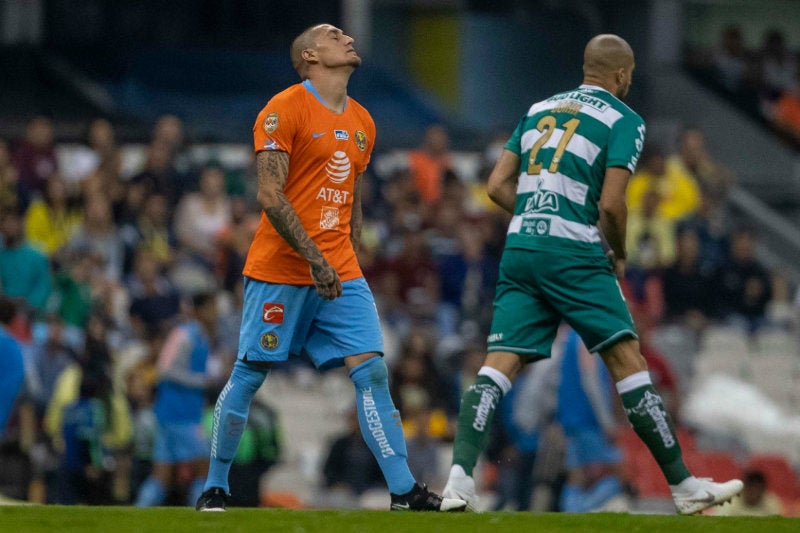 Nico Cstillo durante el partido ante Santos