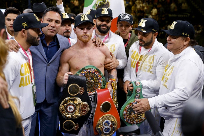 Canelo es premiado después de la pelea