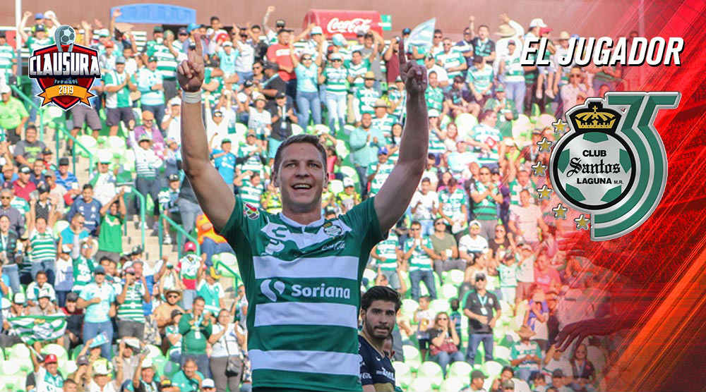 Julio Furch celebra un gol ante Pumas