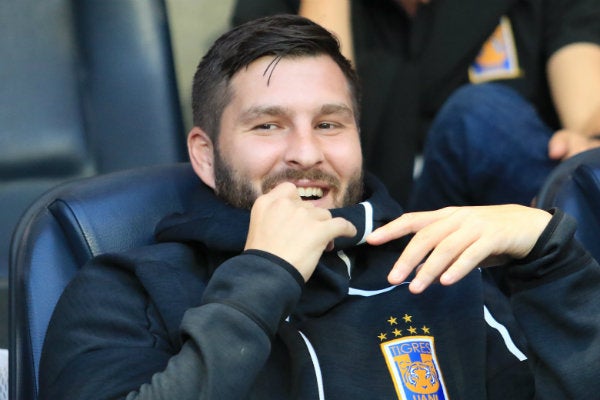 Gignac durante un encuentro ante Rayados 