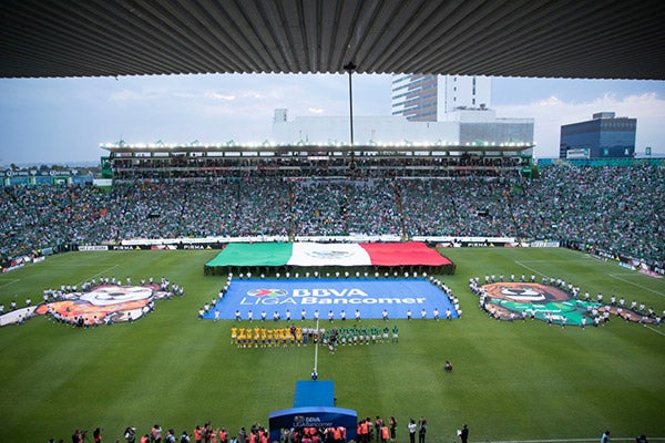 Ceremonia previo al arranque del juego