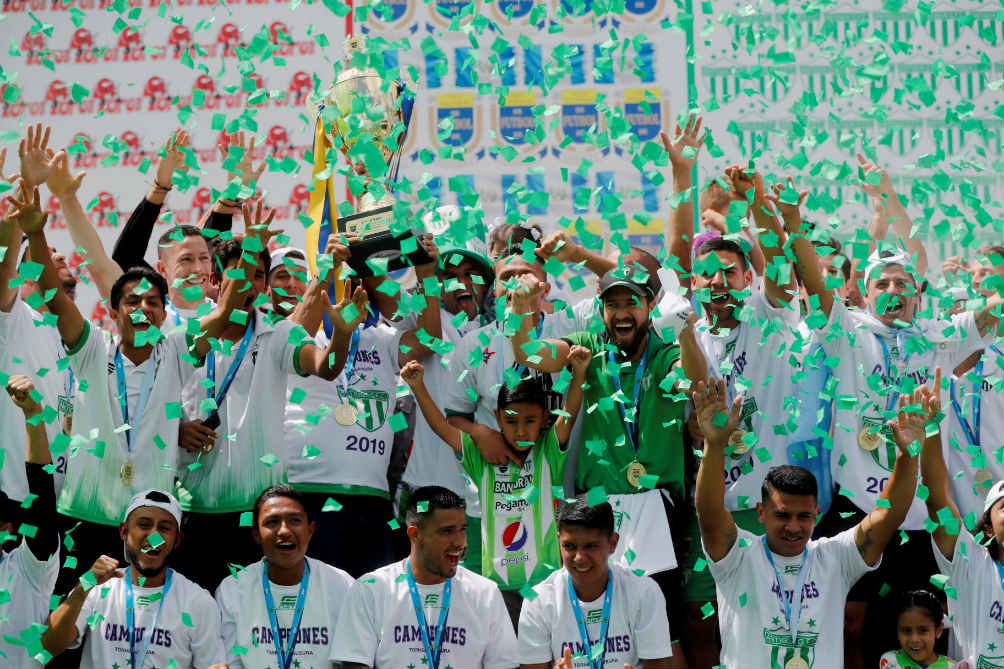 Antigua GFC celebra el Título de Campeón