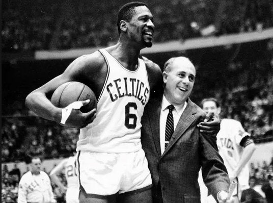 Bill Russell durante un juego de los Celtics