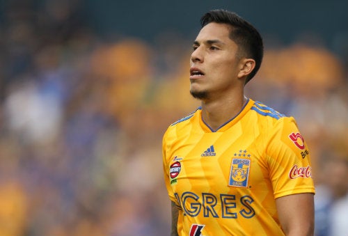 Salcedo durante un partido con Tigres 