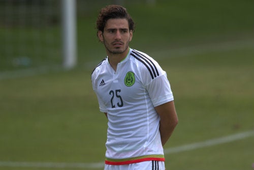 Pollo Briseño durante un partido con el Tricolor 