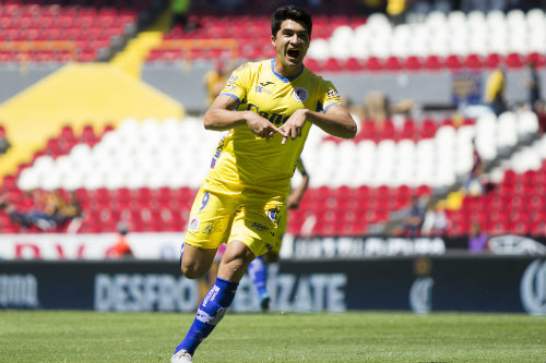 Ibáñez celebra un gol con el Atlético de San Luis 
