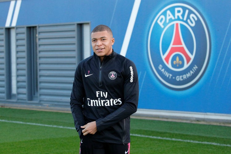 Kylian Mbappé, durante una práctica con el PSG