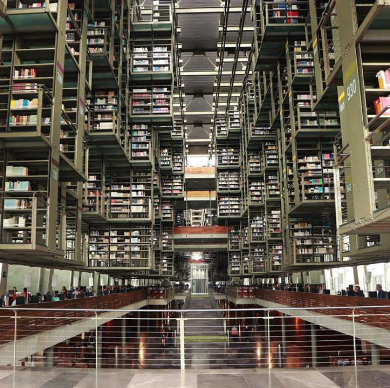 Interior de la Biblioteca Vasconcelos