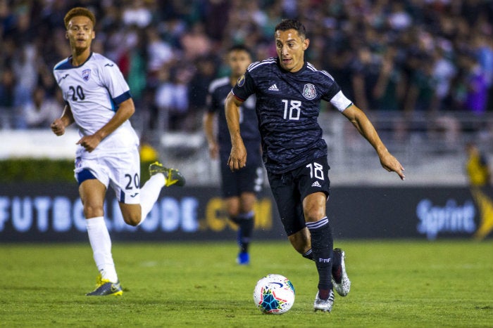 Guardado, con el balón contra Cuba