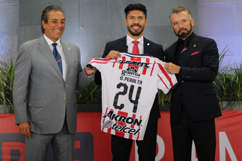 Tomás Boy, Oribe Peralta y Luis Higuera durante presentación 