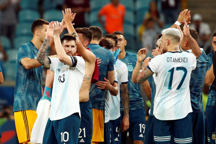 Argetina festeja triunfo ante Paraguay en Copa América