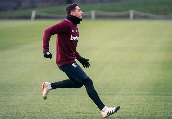 Hernández, en una práctica de los Hammers