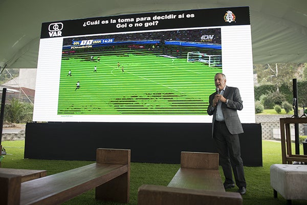 Brizio explica cómo se define si la jugada es gol o no