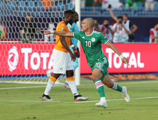 Sofiane Feghouli celebra una anotación del combinado argelino