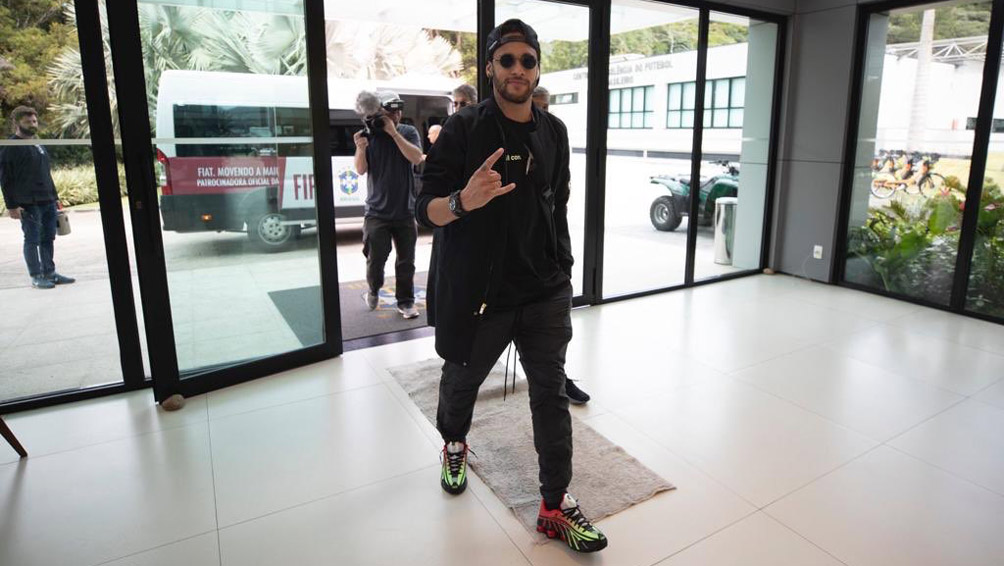 Neymar regresó a Brasil para apoyar a su selección en la Copa América