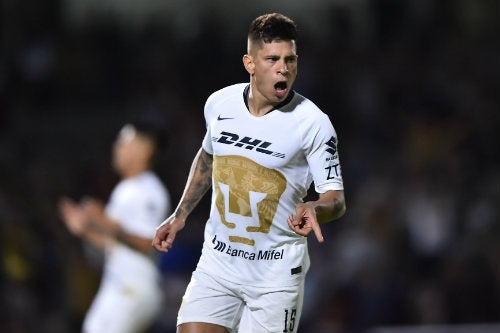 Iturbe celebra un gol contra Dorados de Sinaloa