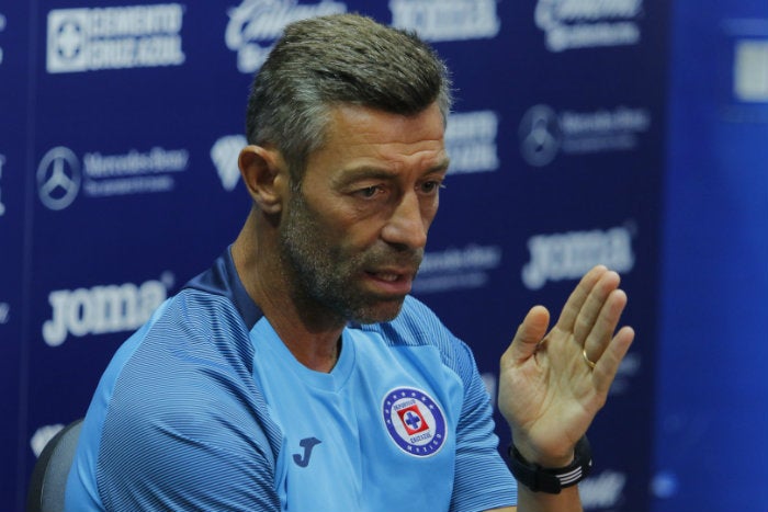 Caixinha, en conferencia de prensa