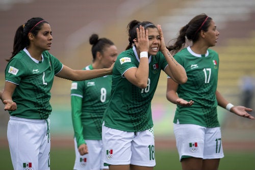 Acción durante el encuentro entre México y Jamaica 