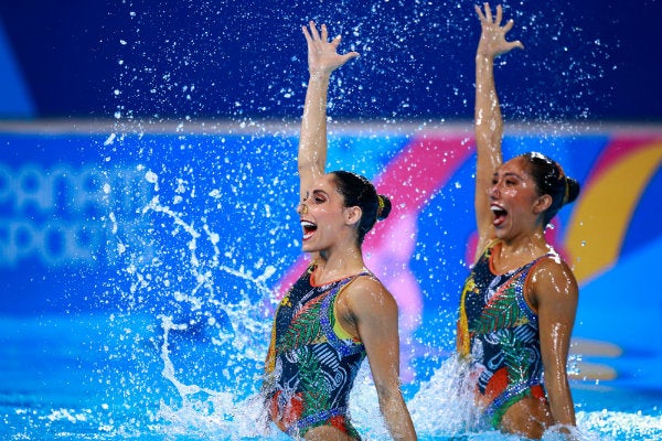 Nuria Diosdado y Joana Jiménez en plena rutina