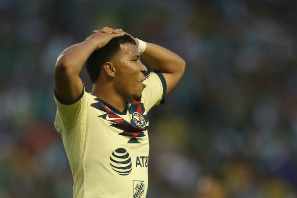 Roger Martínez lamenta una falla con América