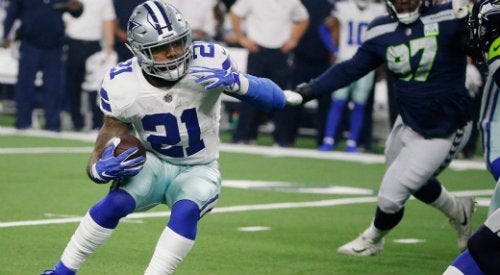 Ezekiel Elliott durante un juego de los Cowboys