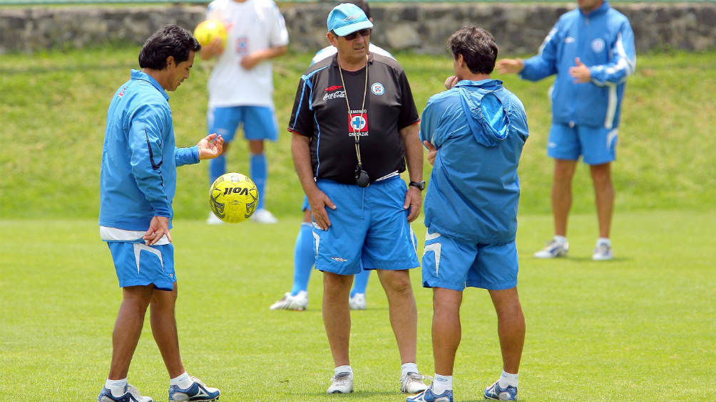 Markarián en una práctica con Cruz Azul