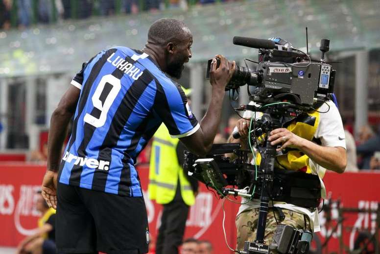 Romelu Lukaku celebrando su anotación con Inter de Milan