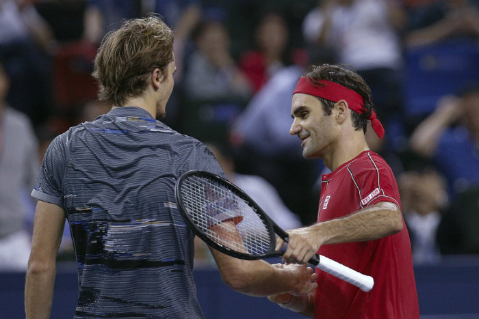 Zverev y Federer, durante el partido