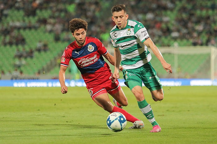 César Huerta y David Andrade, durante el juego