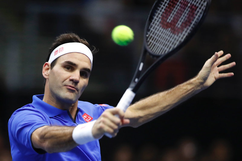 Roger Federer en partido de exhibición