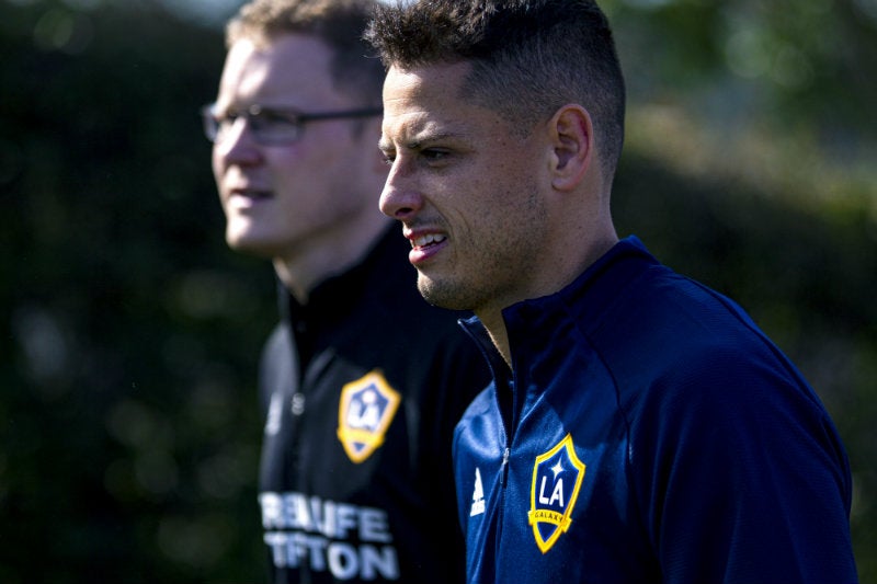 Chicharito en entrenamiento con Galaxy