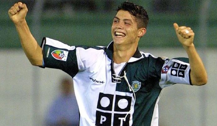 Cristiano Ronaldo celebra una anotación con Sporting