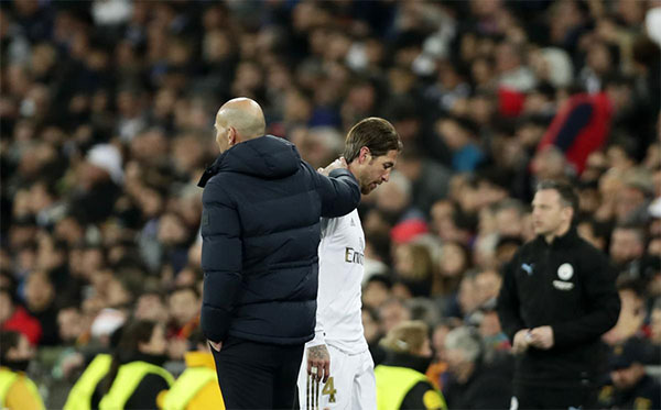 Zinedine Zidane junto a Sergio Ramos 