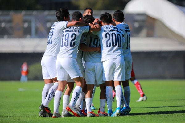 Jugadores de Pumas Sub 20 en festejo