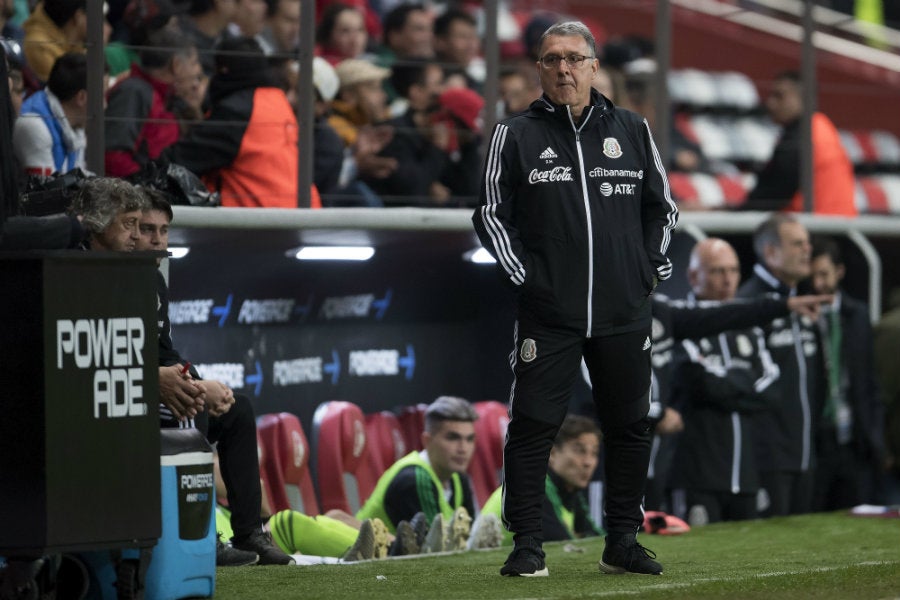 Gerardo Martino dirigiendo a la Selección Mexicana