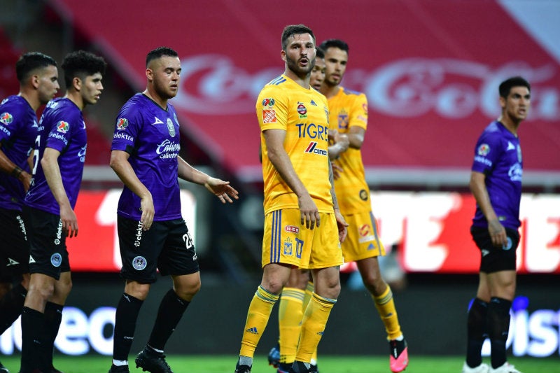 Tigres en partido contra Mazatlán FC