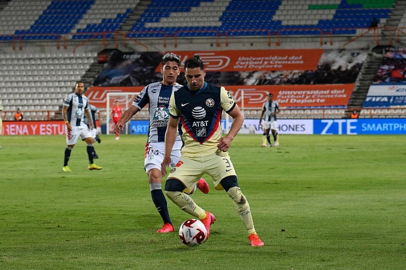 Jorge Sánchez durante un partido con América