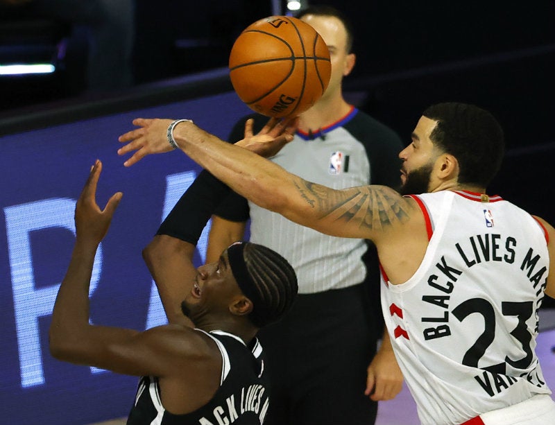 Raptors vs Nets en partido de la NBA