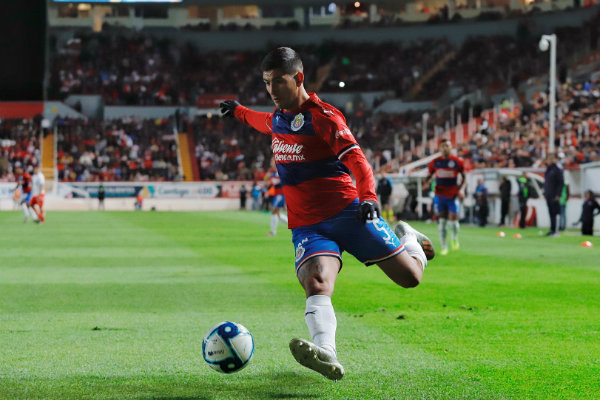 Víctor Guzmán durante un juego amistoso con el Rebaño